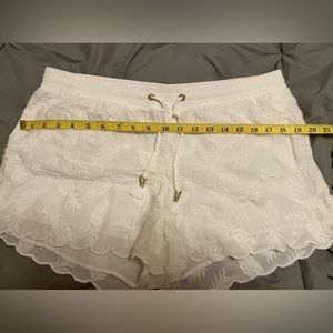 Lilly Pulitzer shorts- Embroidered white